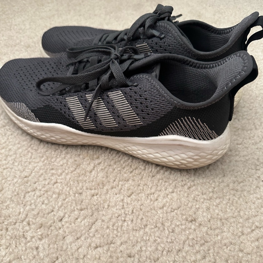Adidas Women’s Fluidflow 2.0 Black/White/Champagne Size 8.5 - Picture 5 of 7